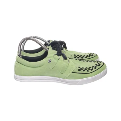 Sneakers (Green, Black, White) from T.U.K