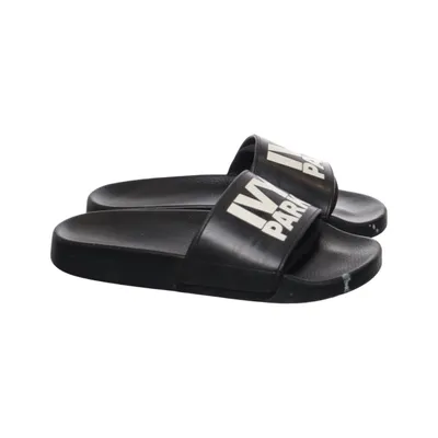 Slip-ins (Svart) från Ivy Park