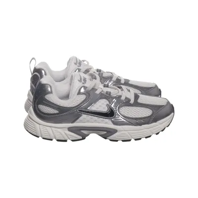 Baskets (Gris) de Nike