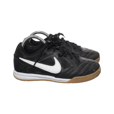 Football shoes (Black, White, Brown) from Nike