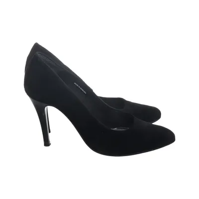 Pumps (Black) from Cypres
