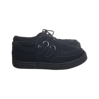 Sneakers (Black) from T.U.K