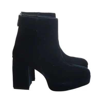 Heeled boots (7116/201/009) from Zara Trafaluc