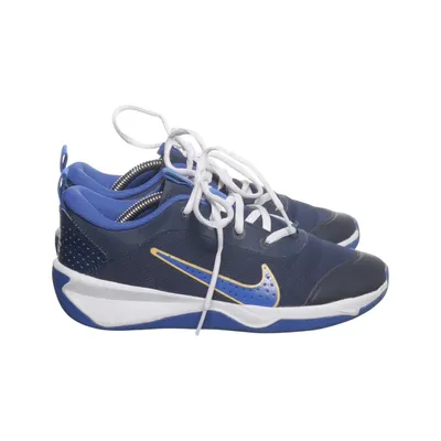 Trainers (DM90) from Nike