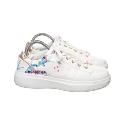 Baskets (Blanc) de OMG