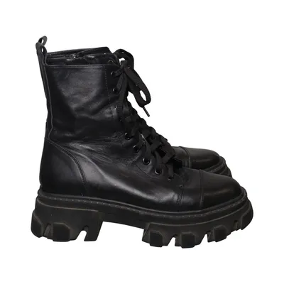 Laced boots (Black) from Bibi Lou
