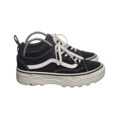 Sneakers (Black, White) from Vans