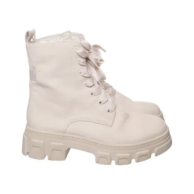 Laced boots (Beige) from Tamaris