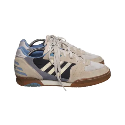 Baskets (Beige, Noir, Bleu) de Adidas Cuir