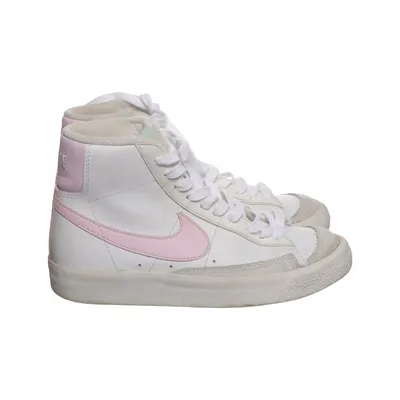 Sneakers (Blazer Mid) from Nike