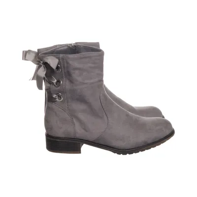 Boots (Gray) from Super Me