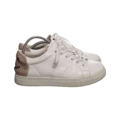 Sneakers (White) from Lola Cruz