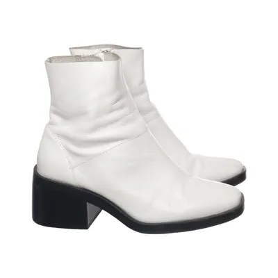Ankle boots (White, Black) from Topshop