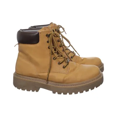 Laced boots (Brown) from Sure