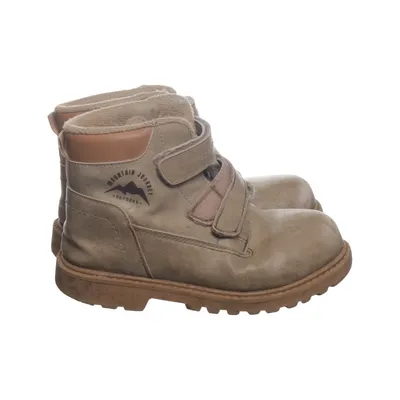 Boots (W4GG40Z4) från LC Waikiki