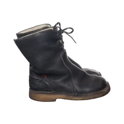 Laced boots (Black) from Duckfeet
