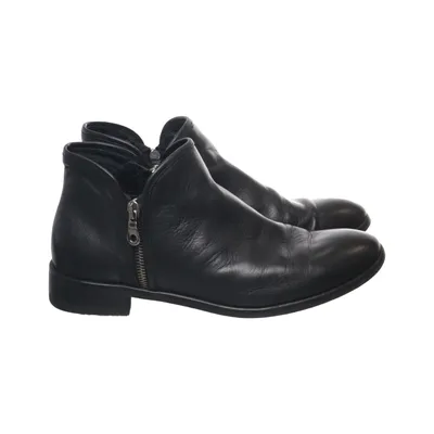 Ankle boots (Black) from Malu