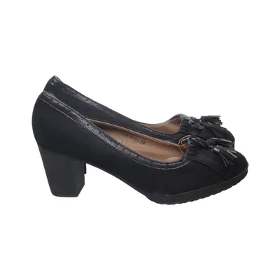 Pumps (Black) from Kylie
