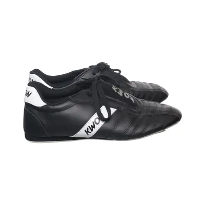 Gymnastic shoes (Black, White) from Kwon