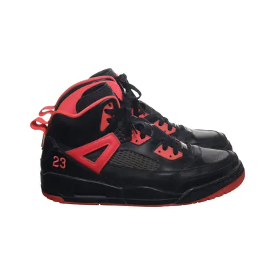 Basketball shoes (Black, Pink) from Jordan