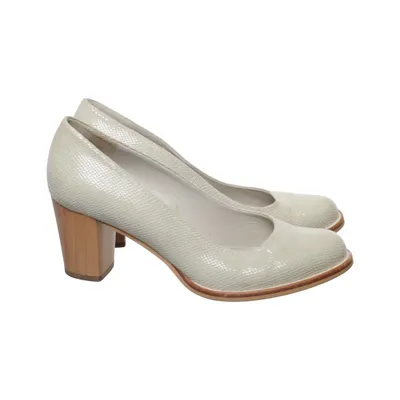 Pumps (Beige) from Zinda Leather
