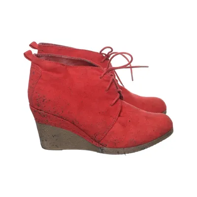 Wedges (Red) from Hot Item