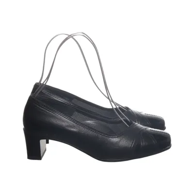 Pumps (Black) from Jenny