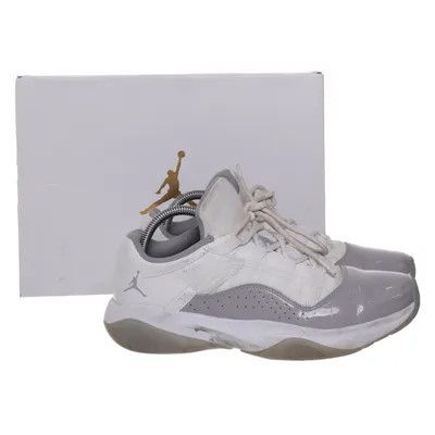 Basketball shoes (11 CMFT Low) from Nike Air Jordan Leather