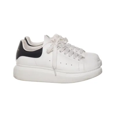 Sneakers (Oversized) från Alexander McQueen Skinn