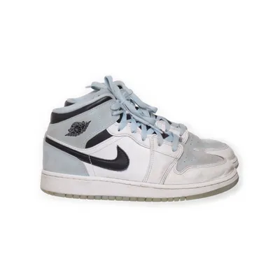 Sneakers (1 Mid SE ) från Nike Air Jordan Skinn