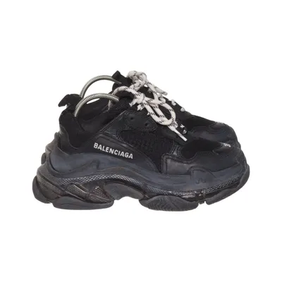Sneakers (Triple S) från Balenciaga