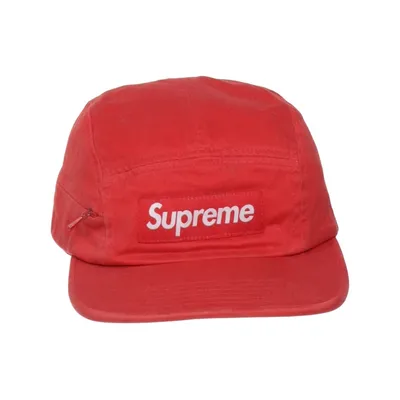 Keps (Röd) från Supreme