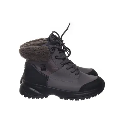 Kängor (Yose Fluff V2 ) från UGG Skinn