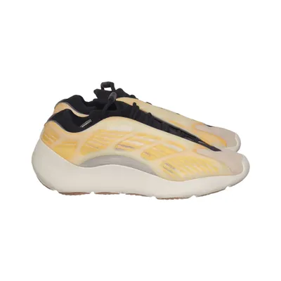 Sneakers (700 V3 "Mono Safflower") van Adidas x Yeezy