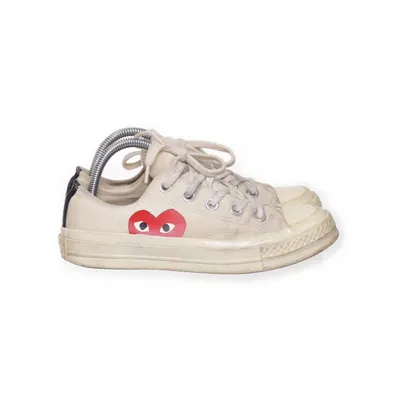 Tygskor (Beige) från Comme des Garçons PLAY x Converse