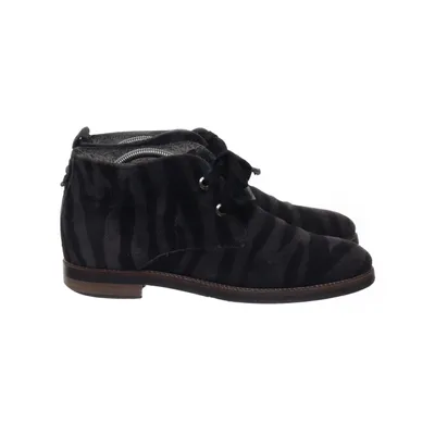 Desert boots (Black, Blue) from Maripe Suede