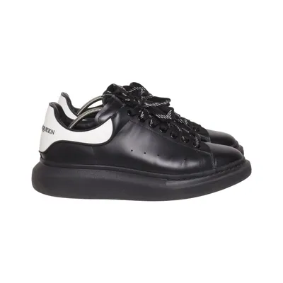 Sneakers (Oversized) från Alexander McQueen Skinn