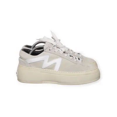 Baskets (Beige) de MSGM Daim