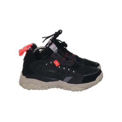 Sneakers ( Delta 2) van Jordan Leer