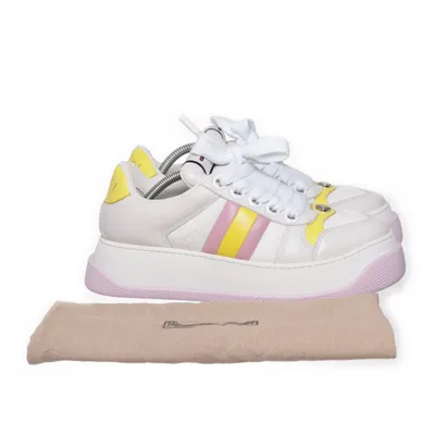 Sneakers (Vit, Gul, Rosa) från Gucci
