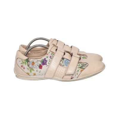Sneakers (GG Monogram) från Gucci Skinn