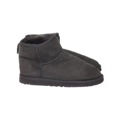 Enkellaarzen (Classic Mini) van UGG Suède