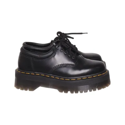 Promenadskor (8053 QUAD) från Dr. Martens Skinn