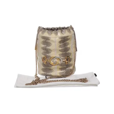 Axelremsväska (Zumi) från Gucci Skinn