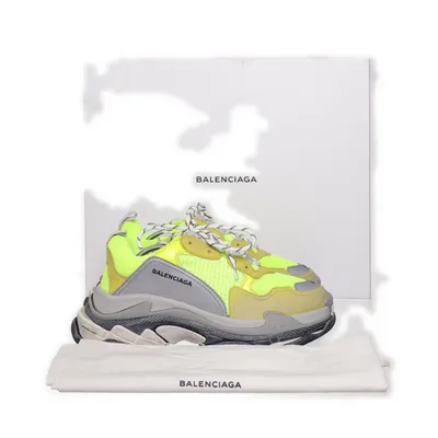 Sneakers (Gul, Grå, Svart) från Balenciaga