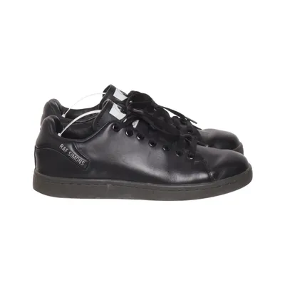 Baskets (Noir) de Raf Simons