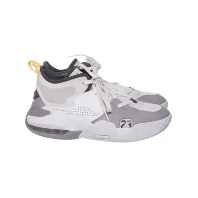 Sneakers (Stay Loyal 2) van Jordan