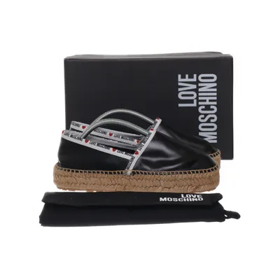 Love Moschino second hand | Shop second hand online easily