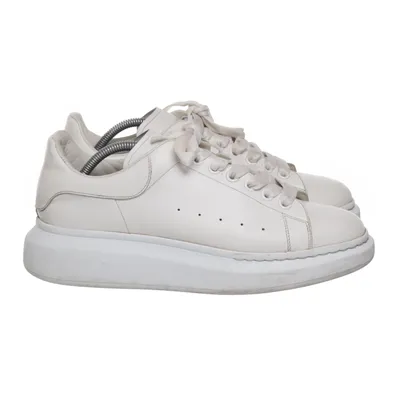 Sneakers (Oversized) från Alexander McQueen
