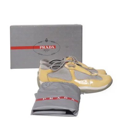 Sneakers (Carrie) från Prada Linea Rossa Skinn